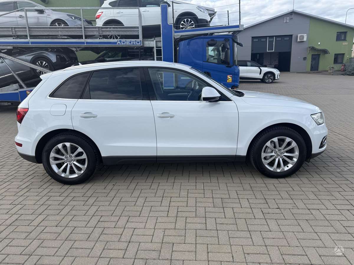 Audi Q5, 2.0 l., Внедорожник / Кроссовер