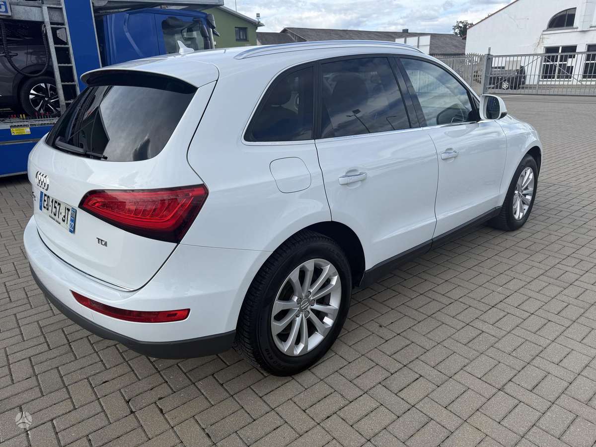 Audi Q5, 2.0 l., Внедорожник / Кроссовер
