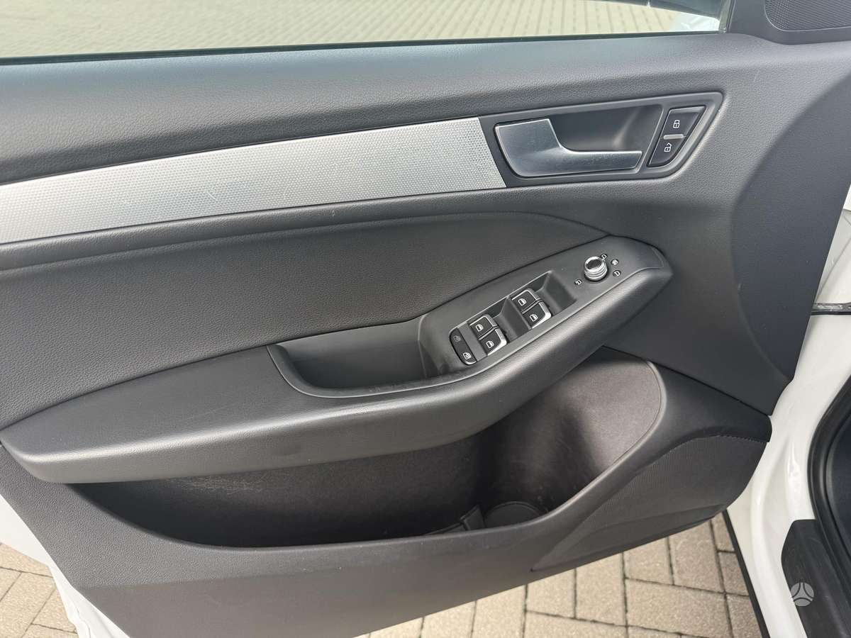 Audi Q5, 2.0 l., Внедорожник / Кроссовер