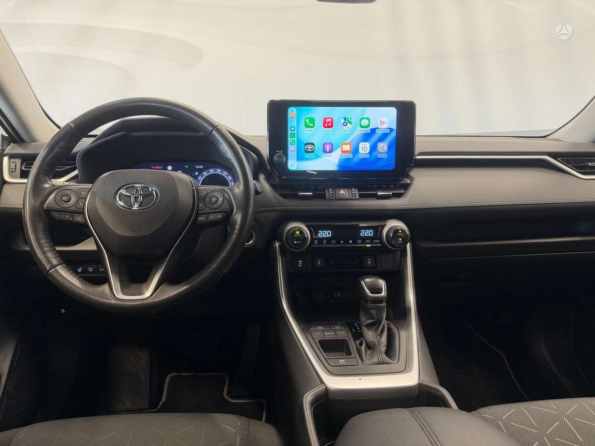 Toyota RAV4 - 8