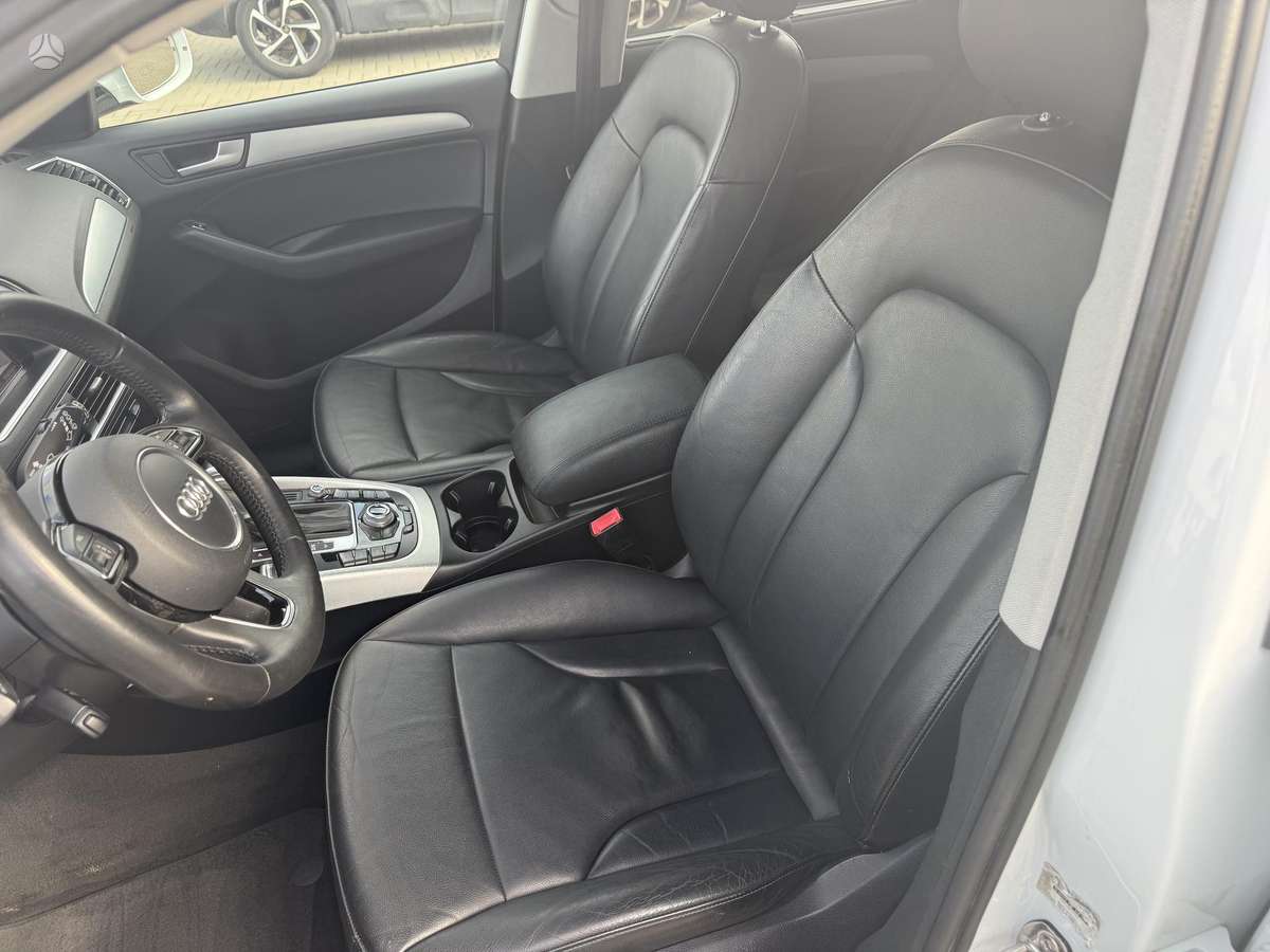 Audi Q5, 2.0 l., Внедорожник / Кроссовер
