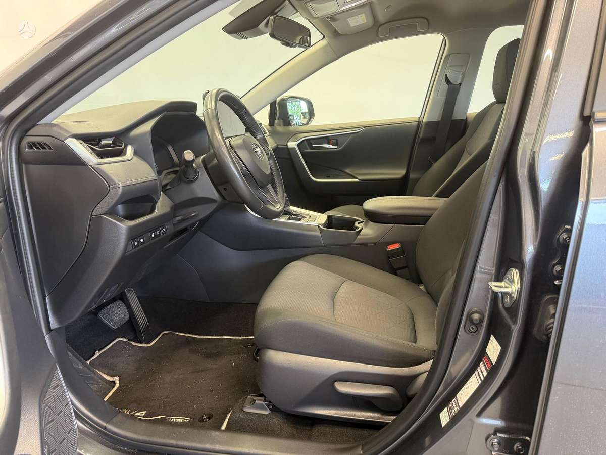 Toyota RAV4 - 11
