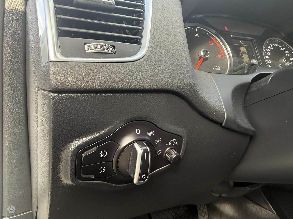 Audi Q5, 2.0 l., Внедорожник / Кроссовер