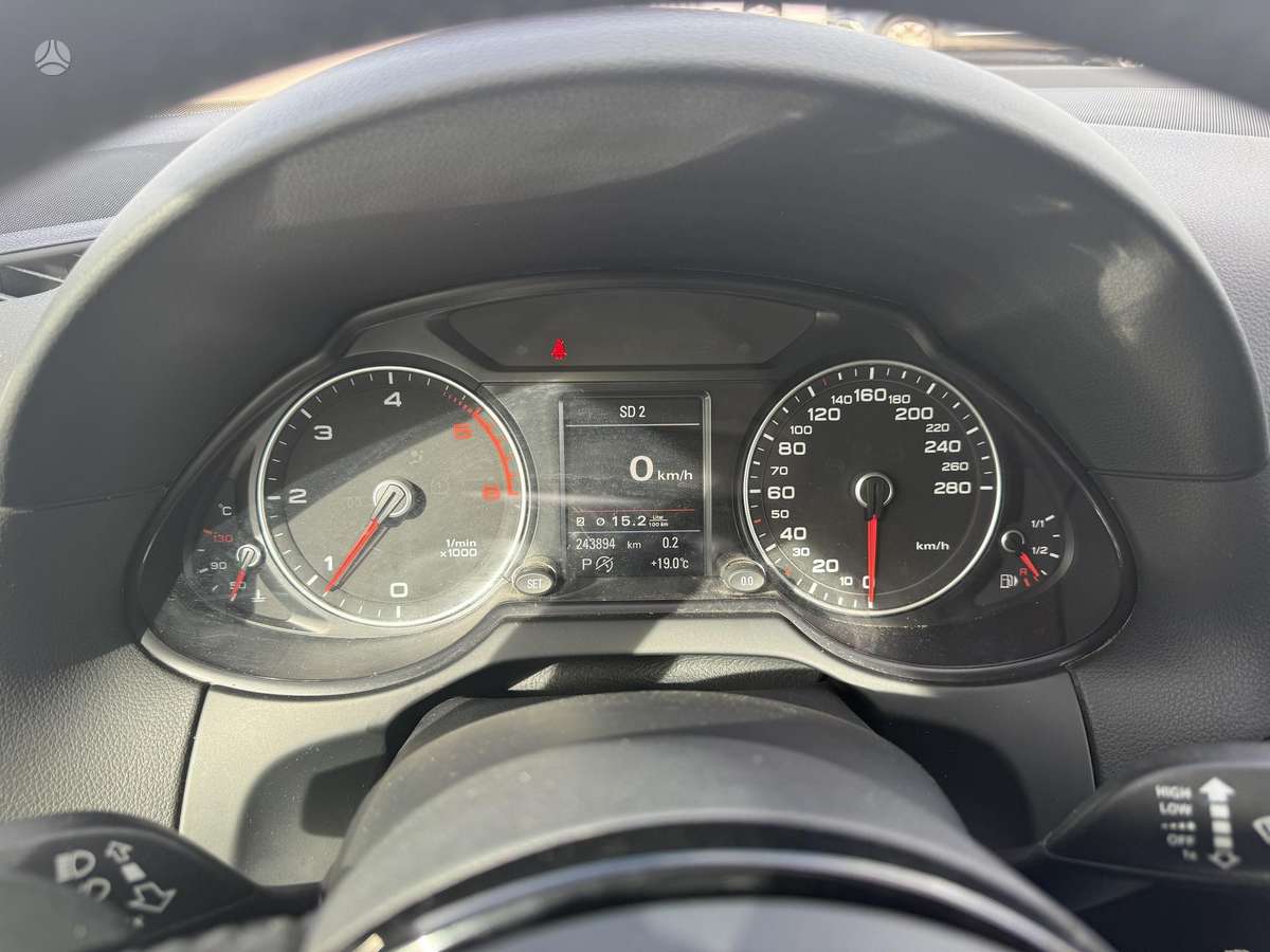 Audi Q5, 2.0 l., Внедорожник / Кроссовер