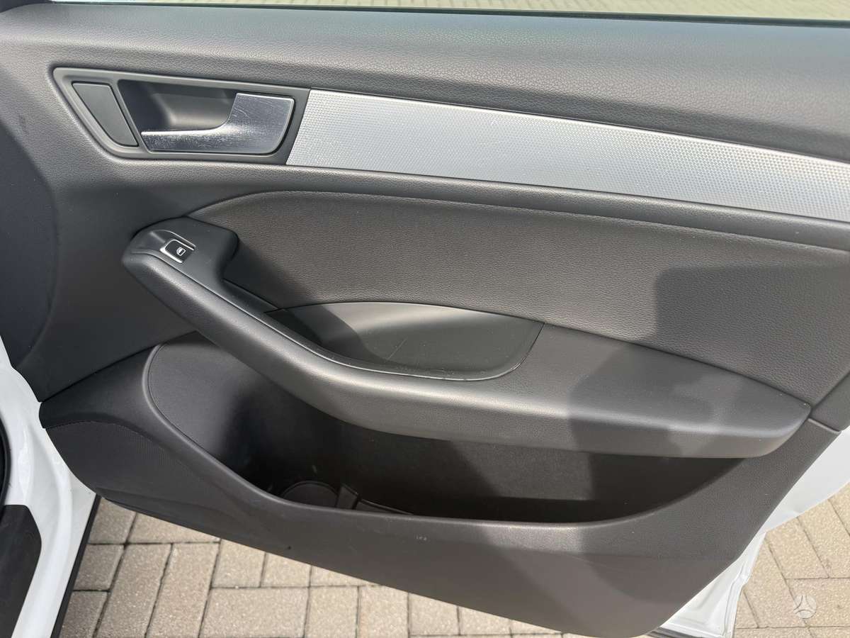 Audi Q5, 2.0 l., Внедорожник / Кроссовер