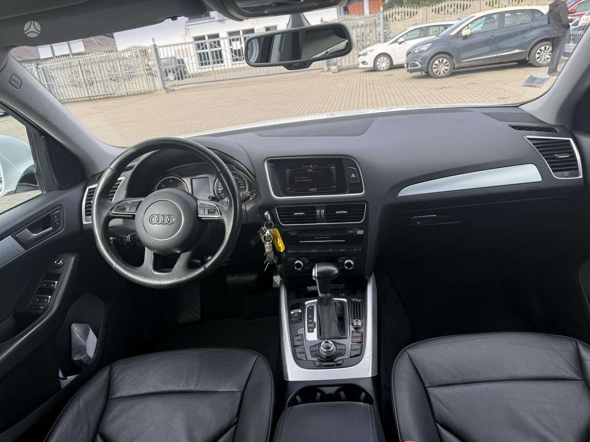 Audi Q5, 2.0 l., Внедорожник / Кроссовер