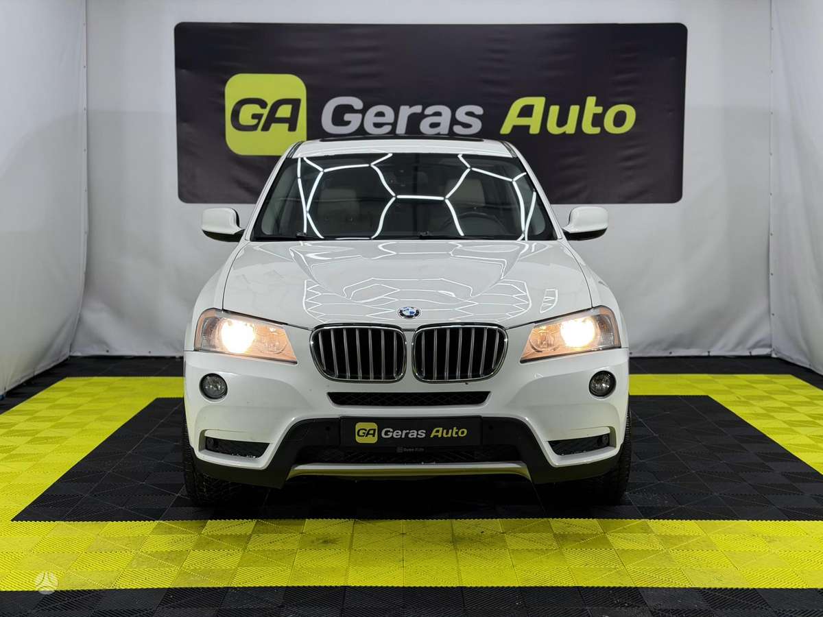 BMW X3, 2.0 l., off-road / crossover