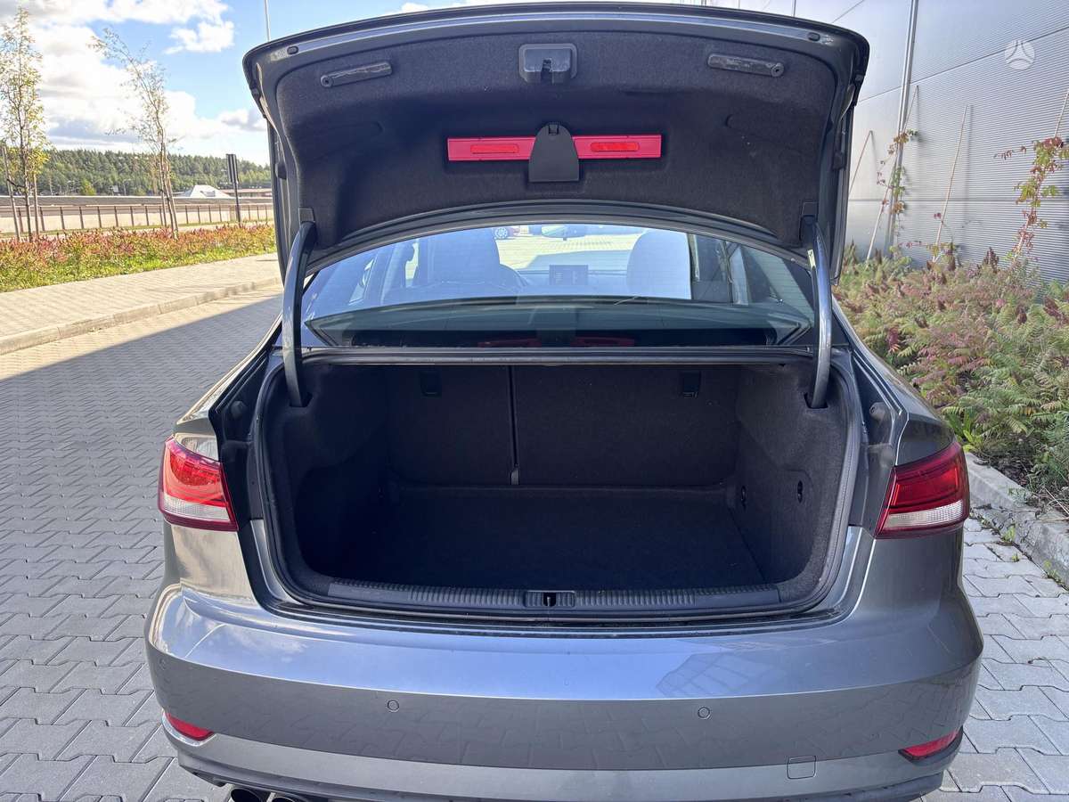 Audi A3, 1.5 l., saloon / sedan