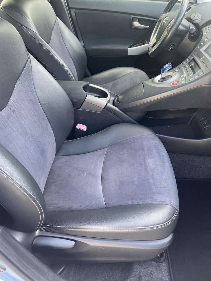 Toyota Prius - 8