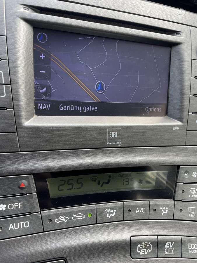 Toyota Prius - 12