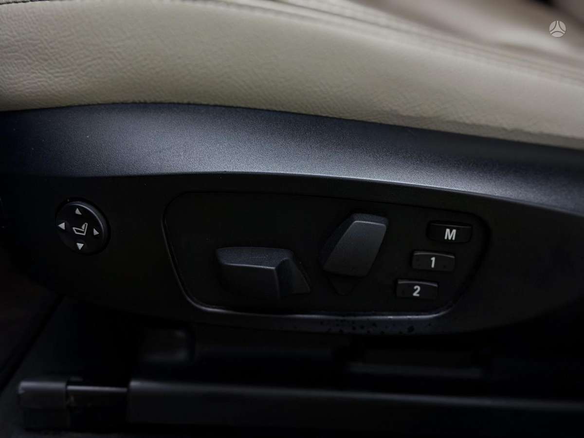 BMW X3, 2.0 l., off-road / crossover