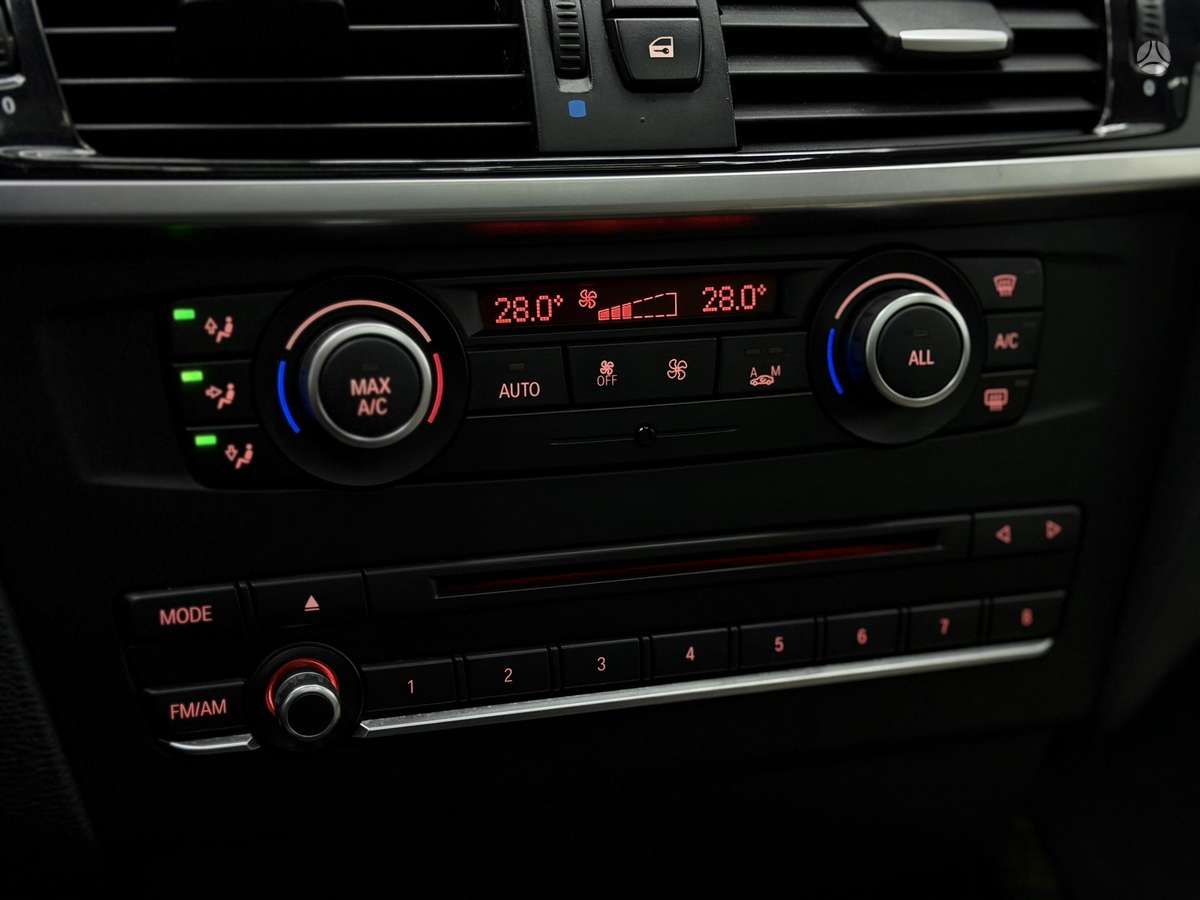 BMW X3, 2.0 l., off-road / crossover