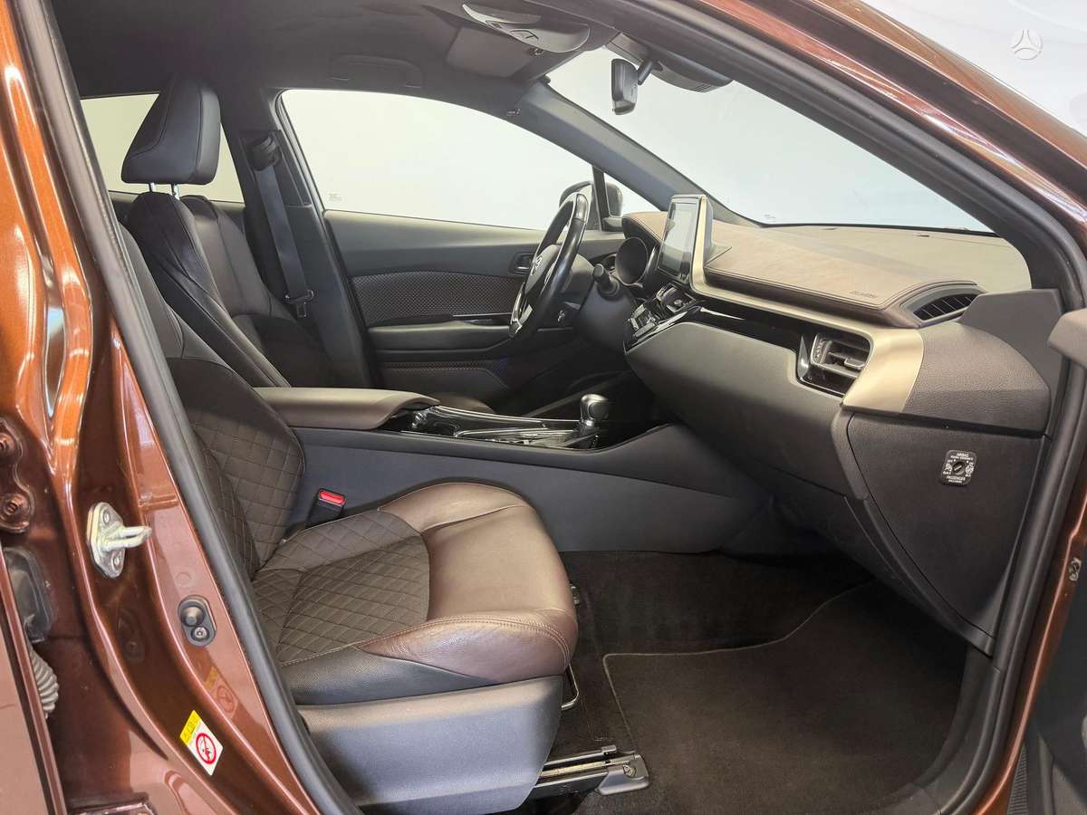 Toyota C-HR - 6