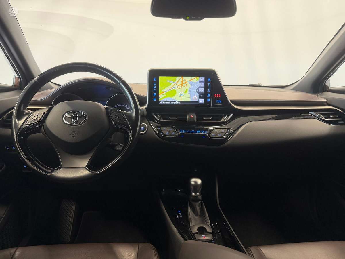 Toyota C-HR - 8