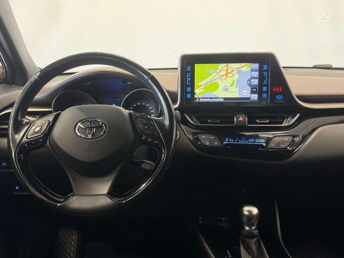 Toyota C-HR - 9