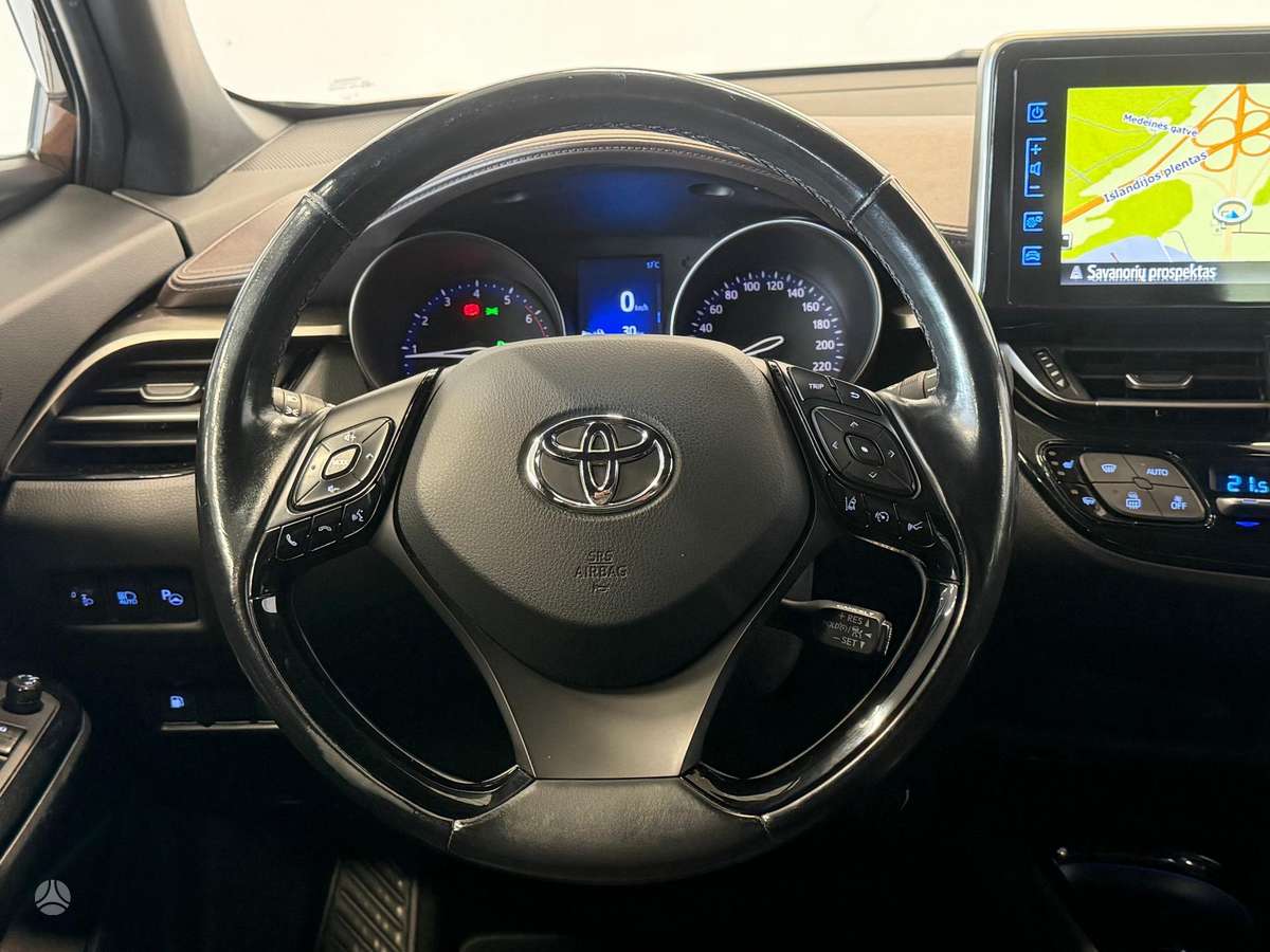 Toyota C-HR - 12