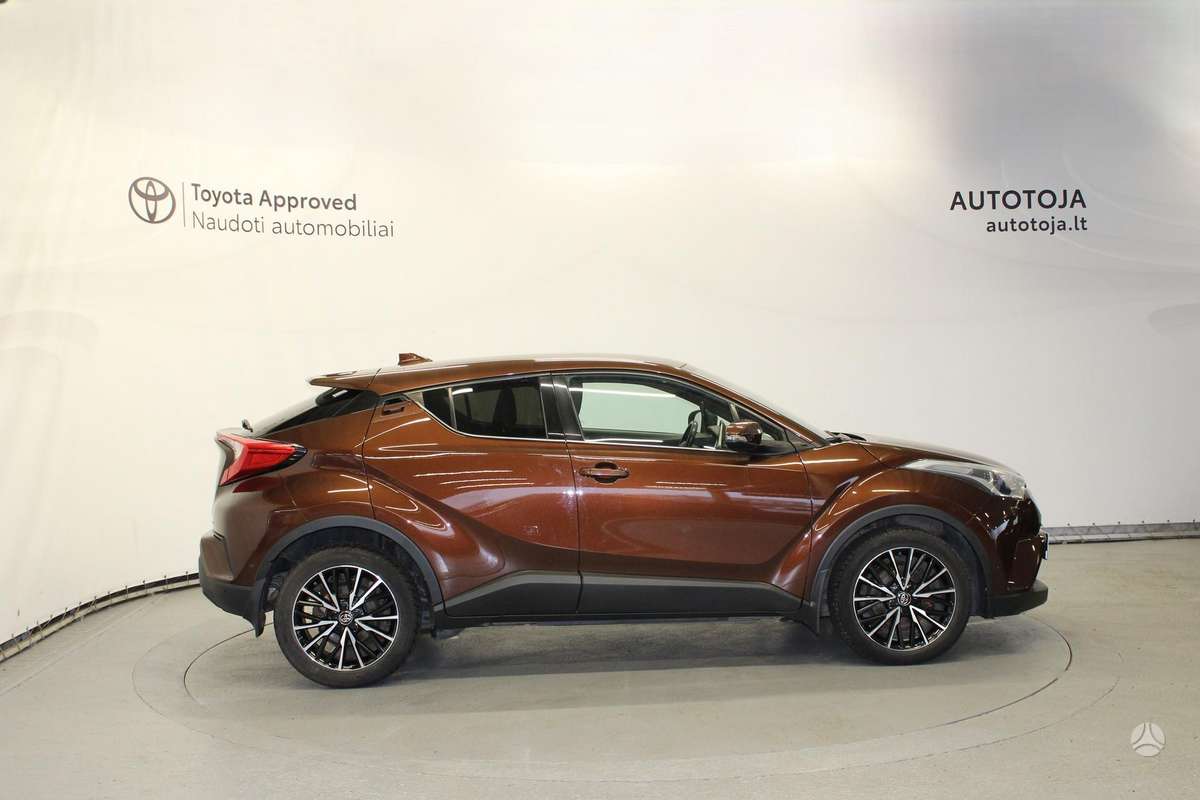 Toyota C-HR, 1.2 l., Пикап