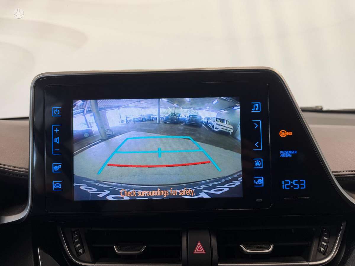 Toyota C-HR, 1.2 l., Пикап