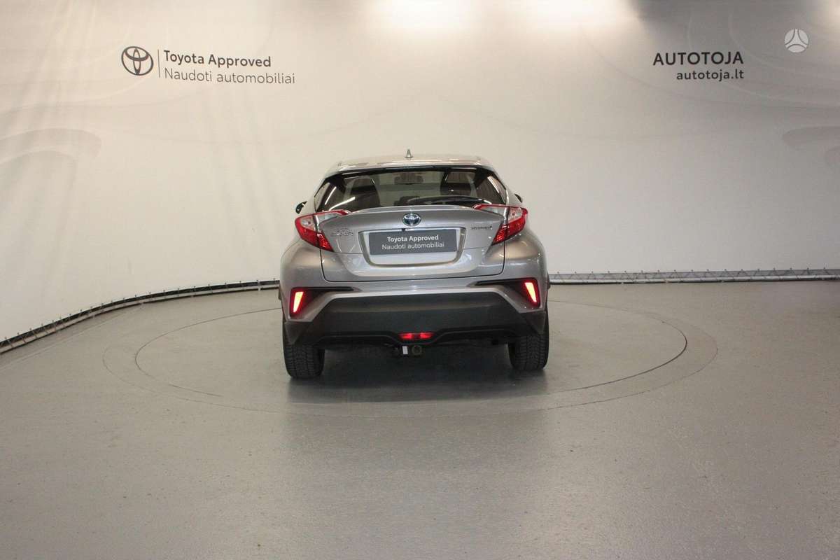 Toyota C-HR - 4