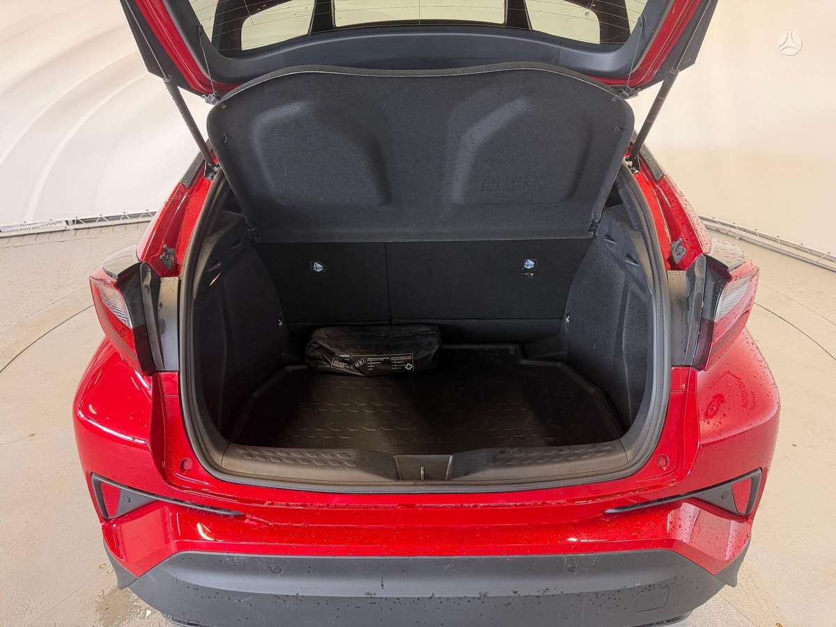 Toyota C-HR - 10