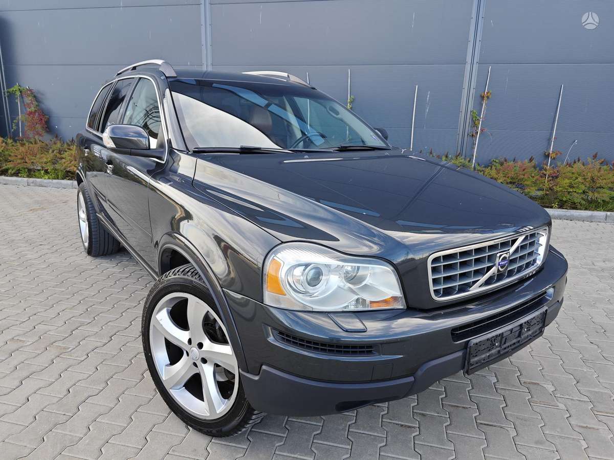 Volvo XC90 - 1