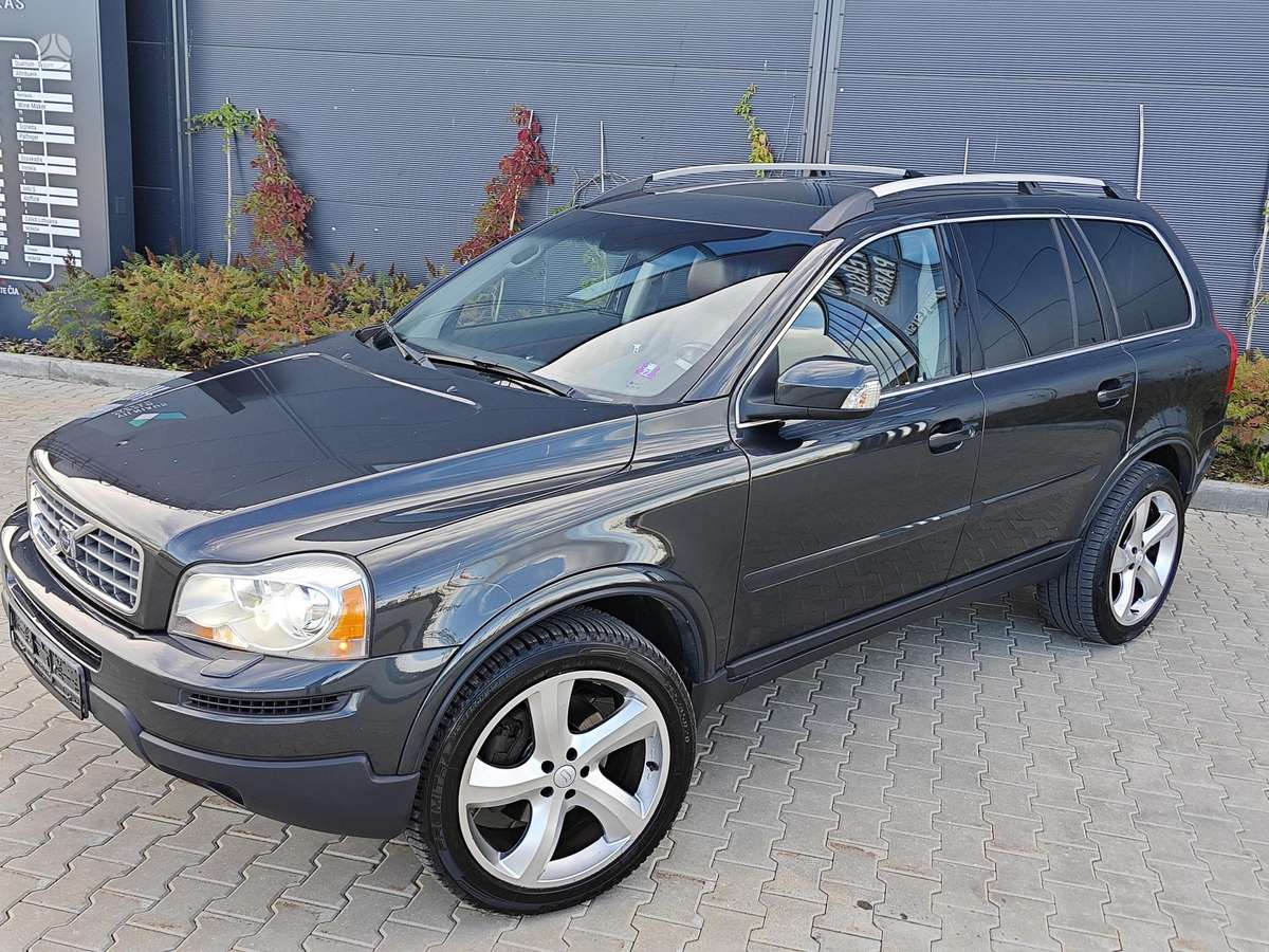 Volvo XC90 - 9