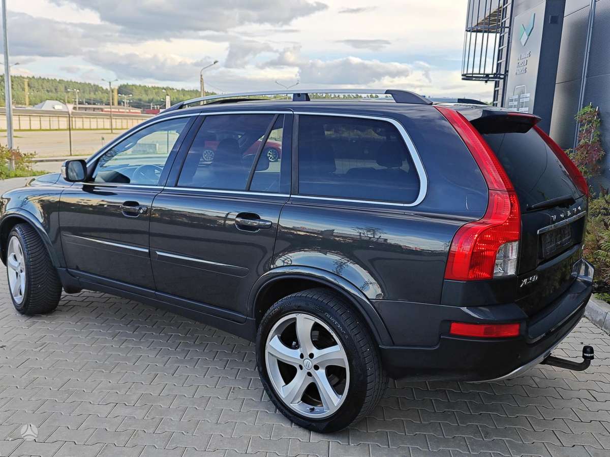 Volvo XC90 - 11