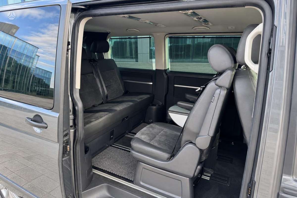 Volkswagen Multivan - 9