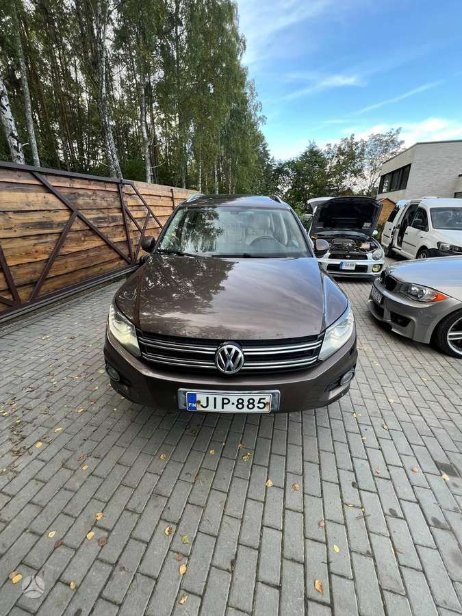 Volkswagen Tiguan - 2