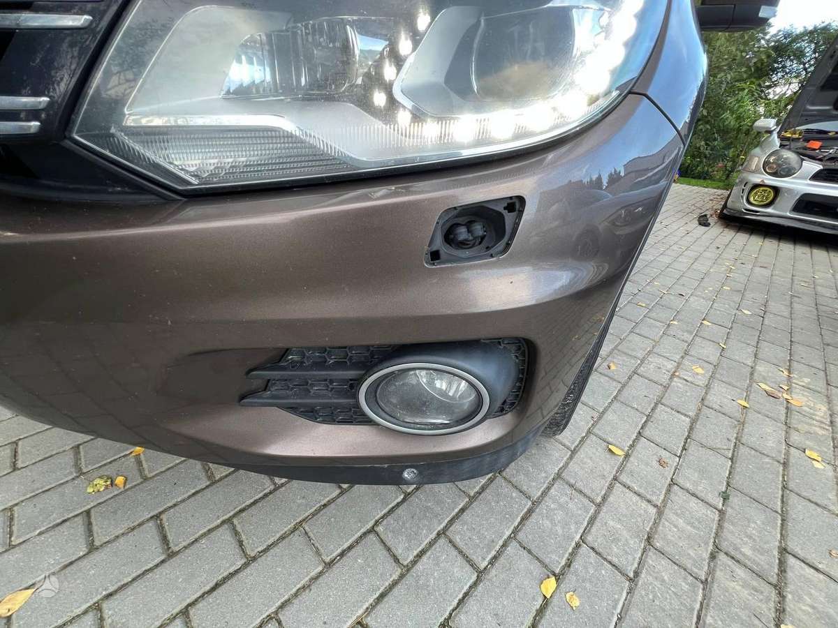 Volkswagen Tiguan - 5
