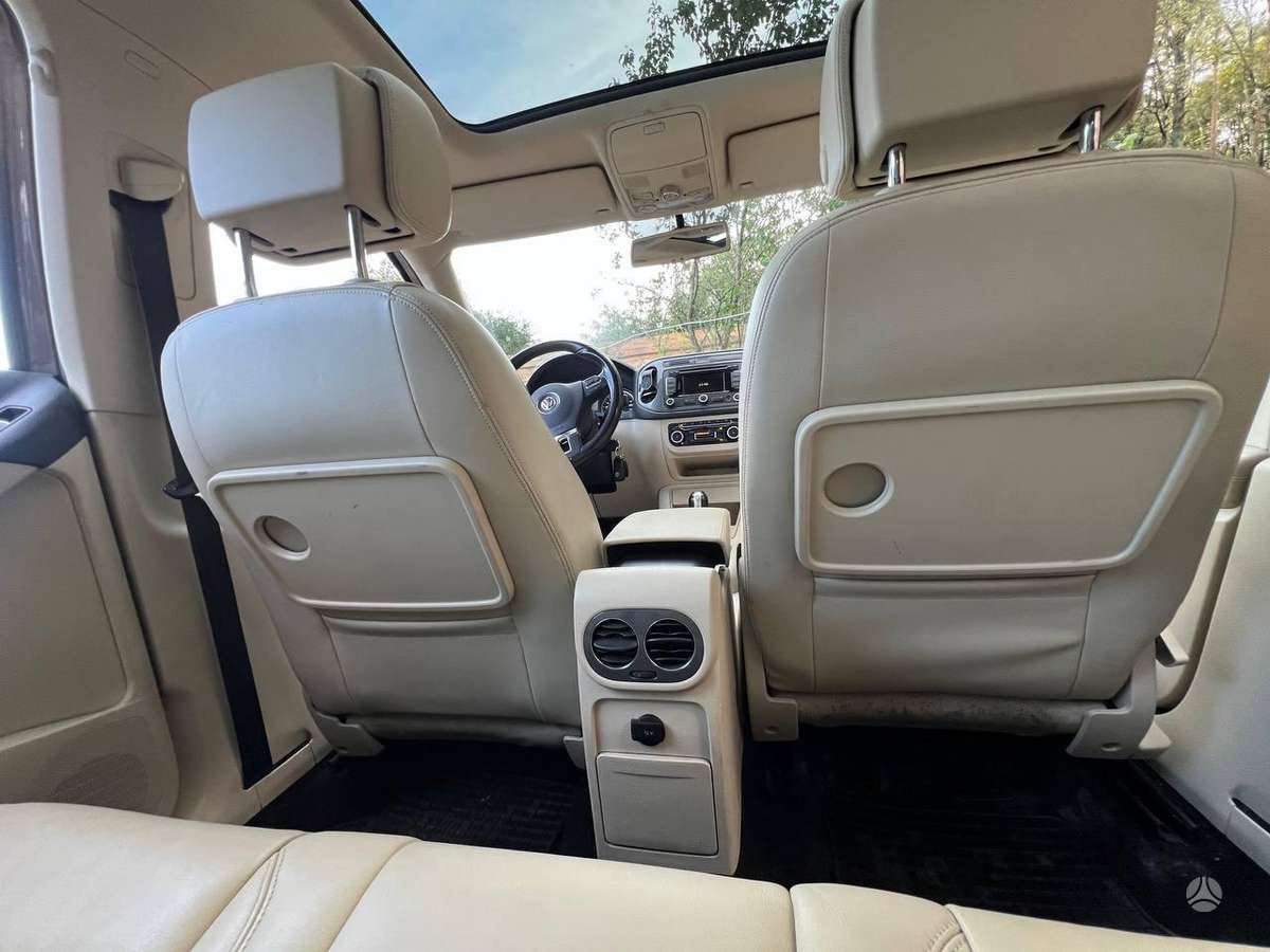 Volkswagen Tiguan - 9