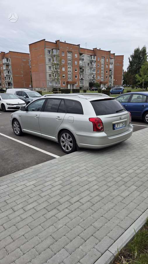 Toyota Avensis - 5