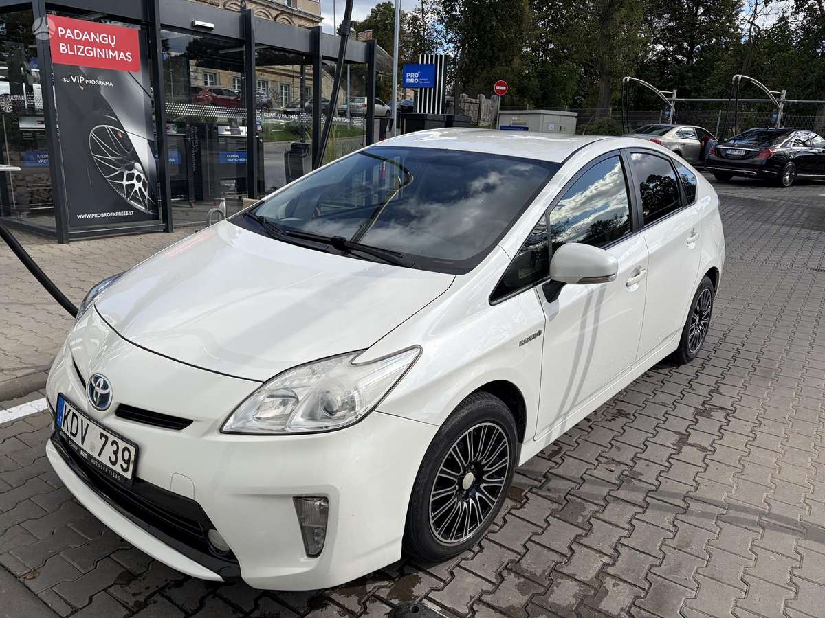 Toyota Prius - 1