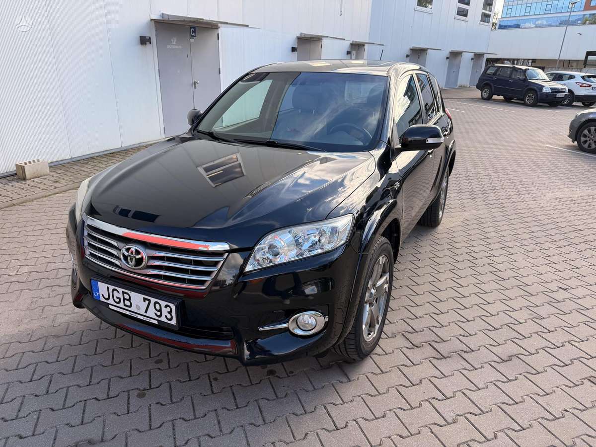 Toyota RAV4 - 10