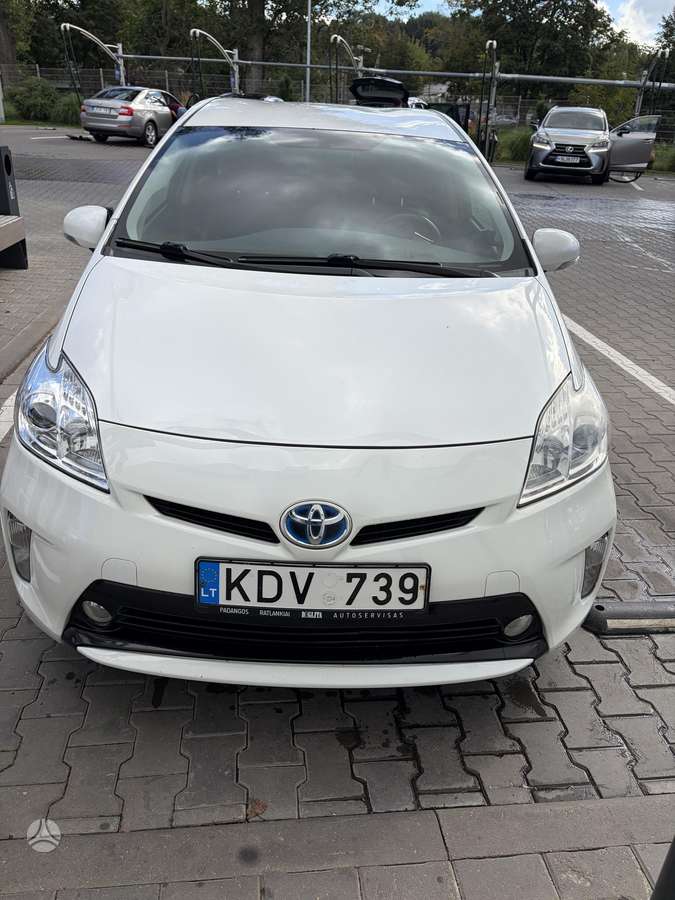 Toyota Prius - 2