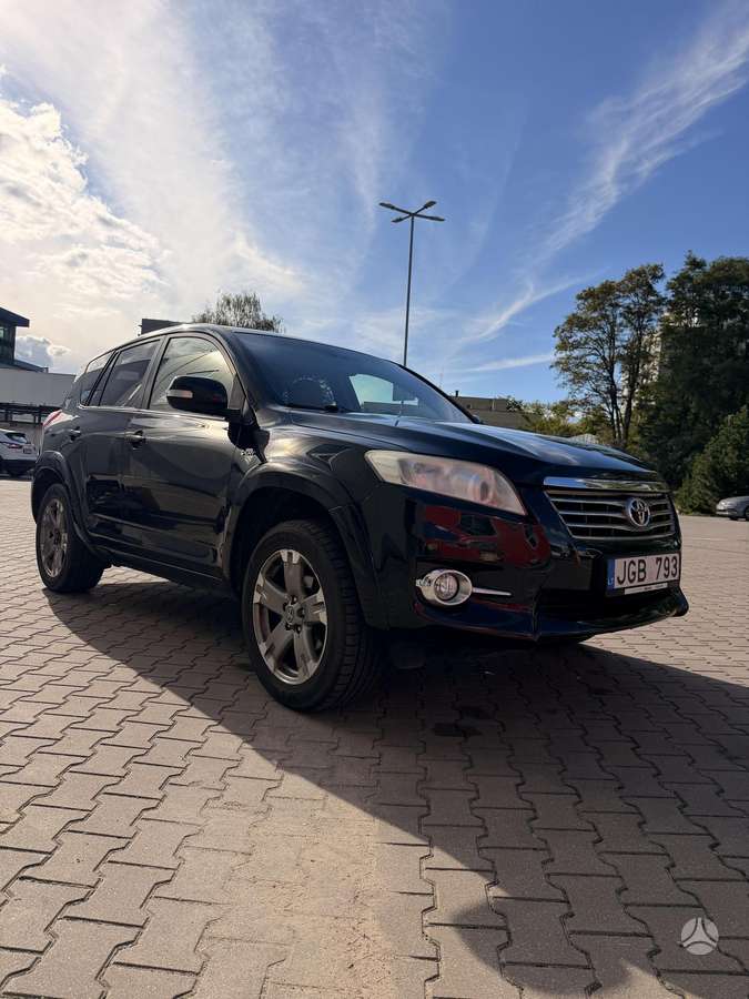 Toyota RAV4 - 7