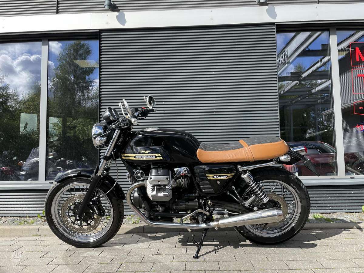 Moto Guzzi V7 750cc, street / classic