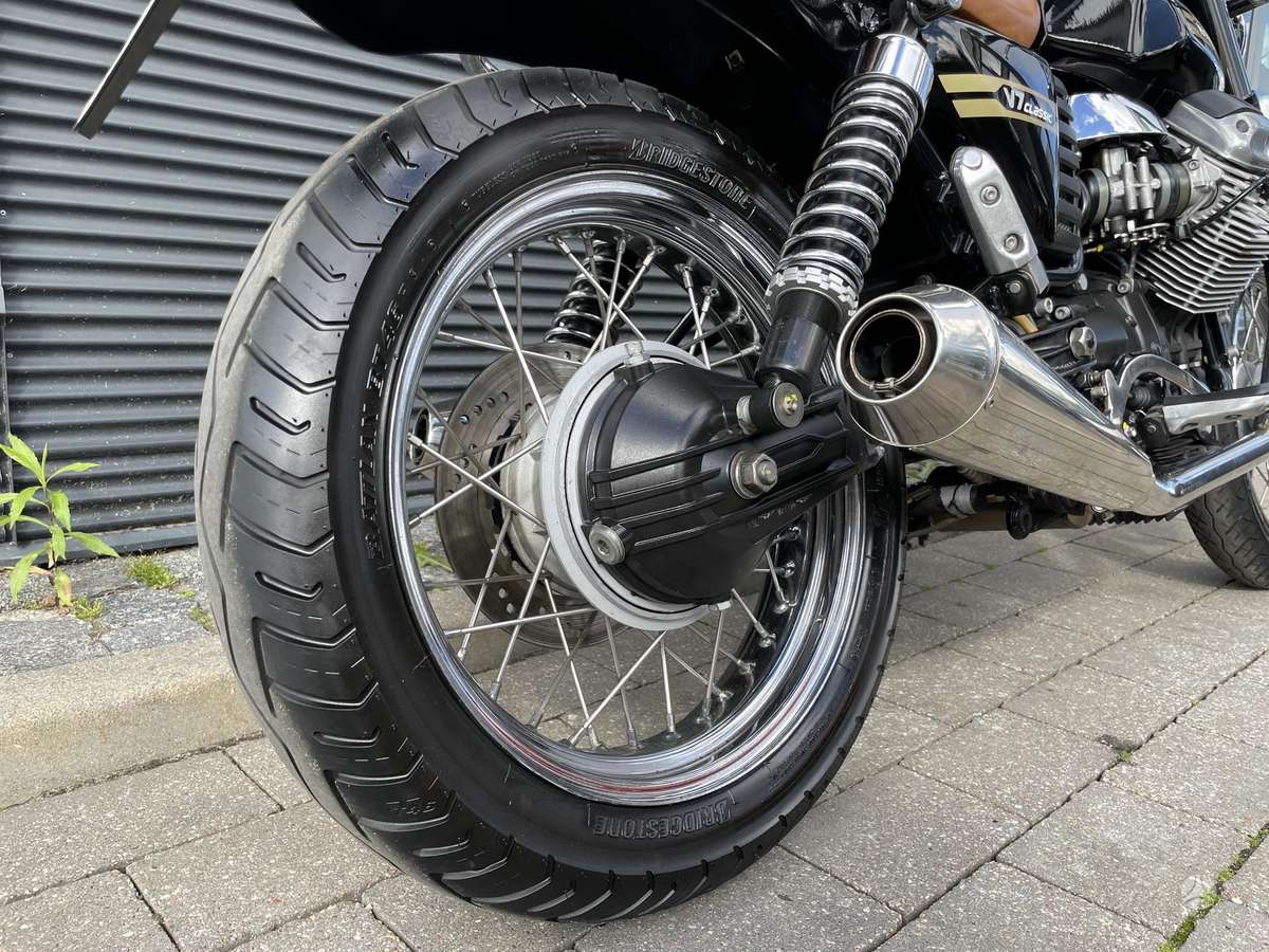 Moto Guzzi V7 750cc, street / classic