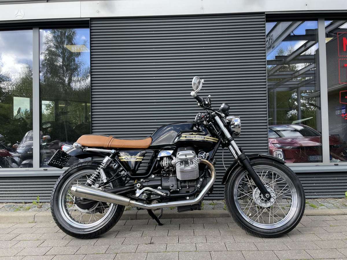 Moto Guzzi V7 750cc, street / classic