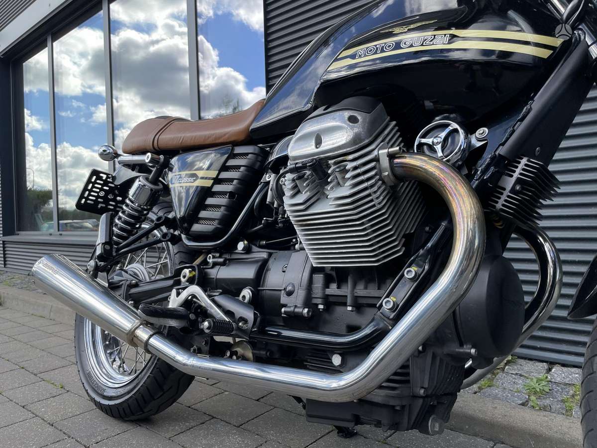 Moto Guzzi V7 750cc, street / classic