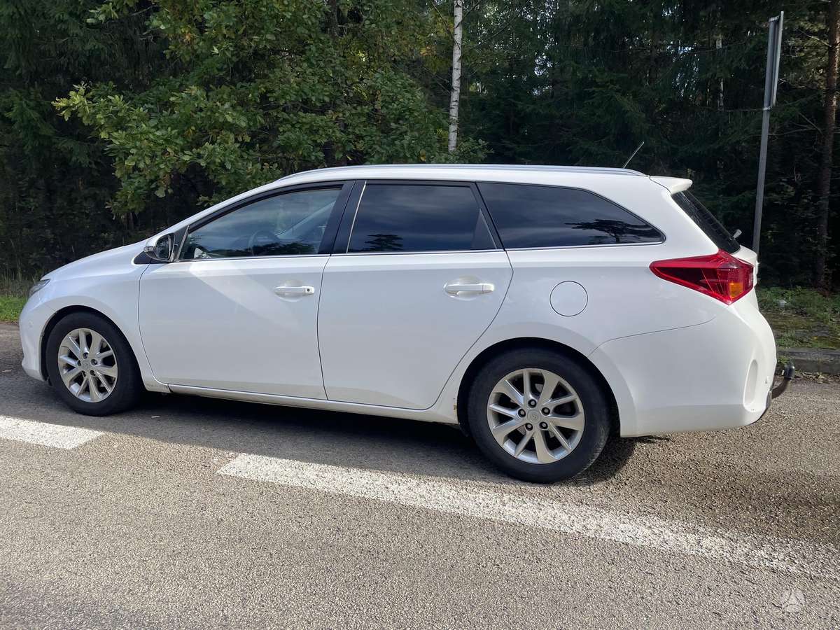 Toyota Auris - 2