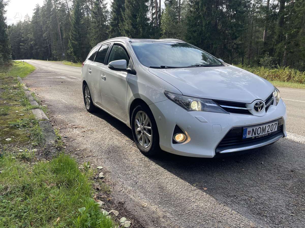 Toyota Auris - 5