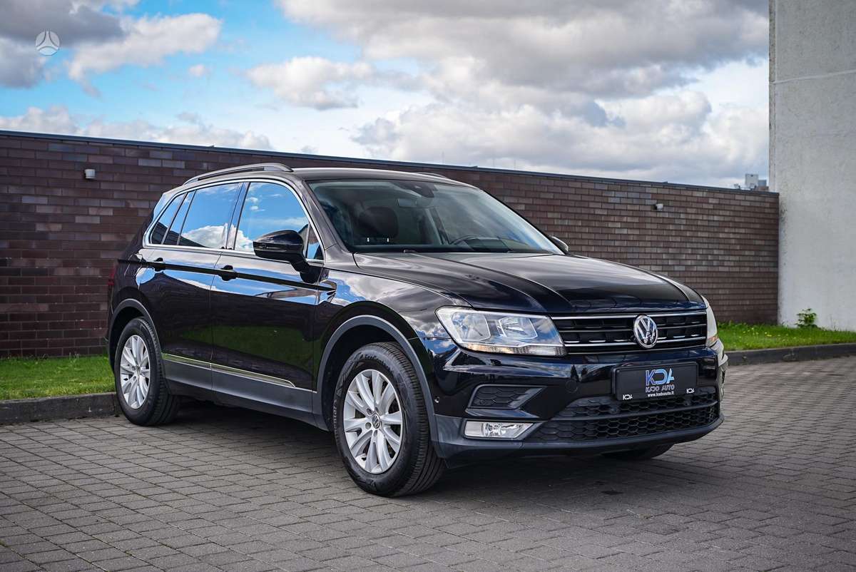 Volkswagen Tiguan - 1