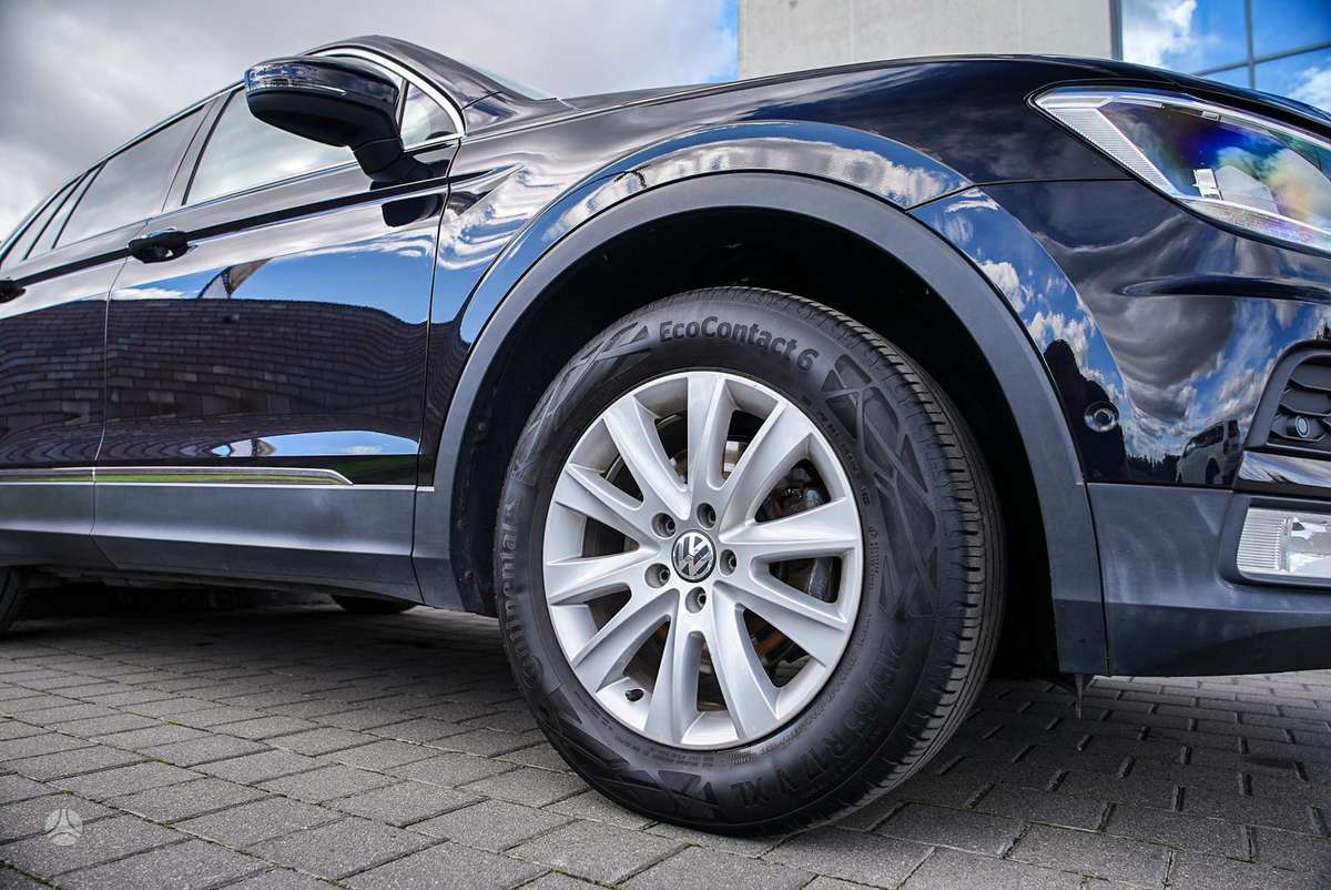 Volkswagen Tiguan - 4