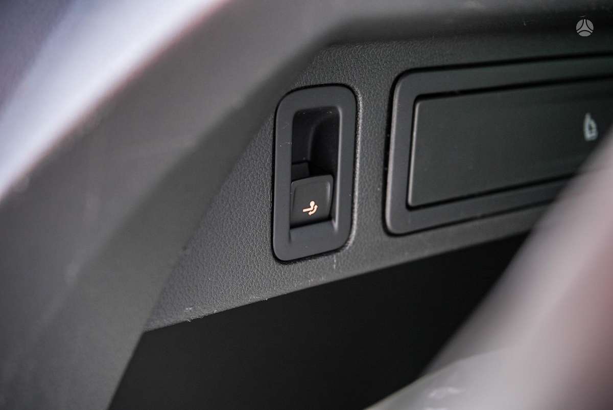 Volkswagen Tiguan - 10