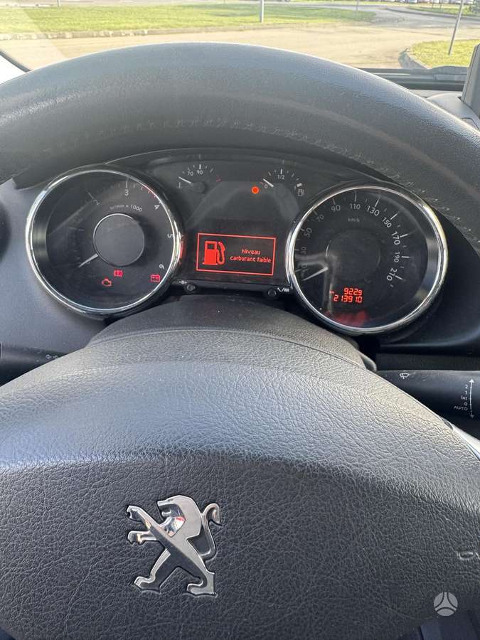 Peugeot 3008 - 11