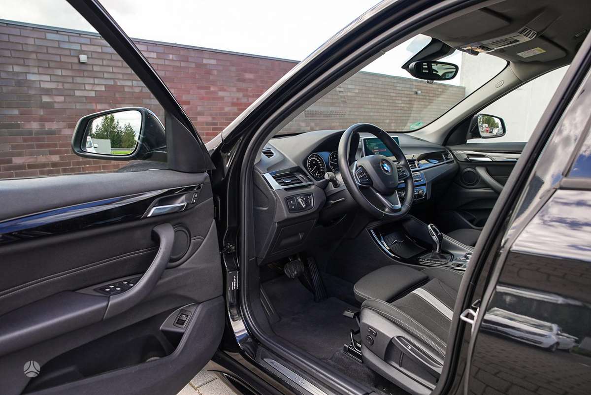 BMW X1, 2.0 l., Внедорожник / Кроссовер