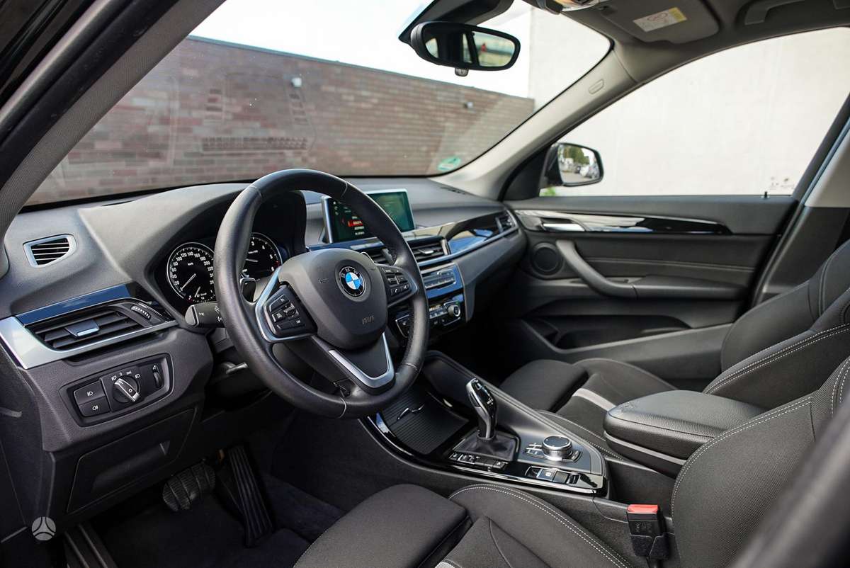 BMW X1, 2.0 l., Внедорожник / Кроссовер