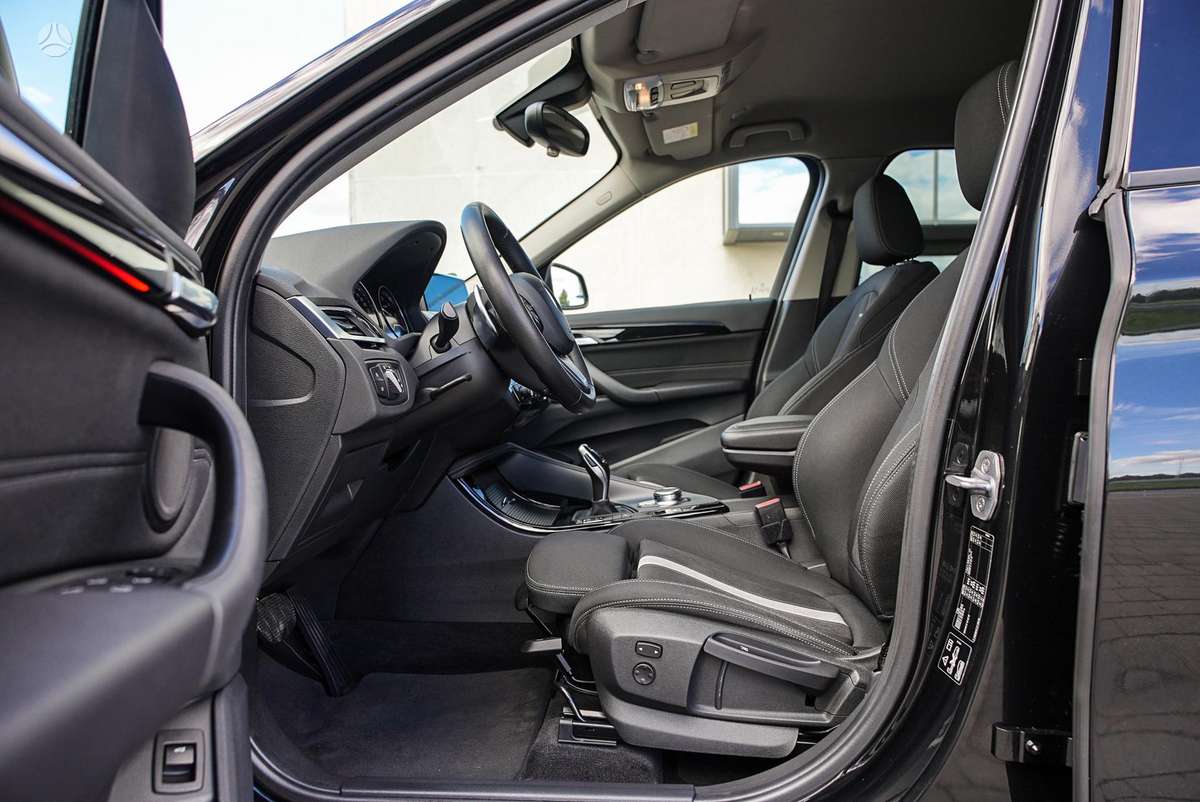 BMW X1, 2.0 l., Внедорожник / Кроссовер