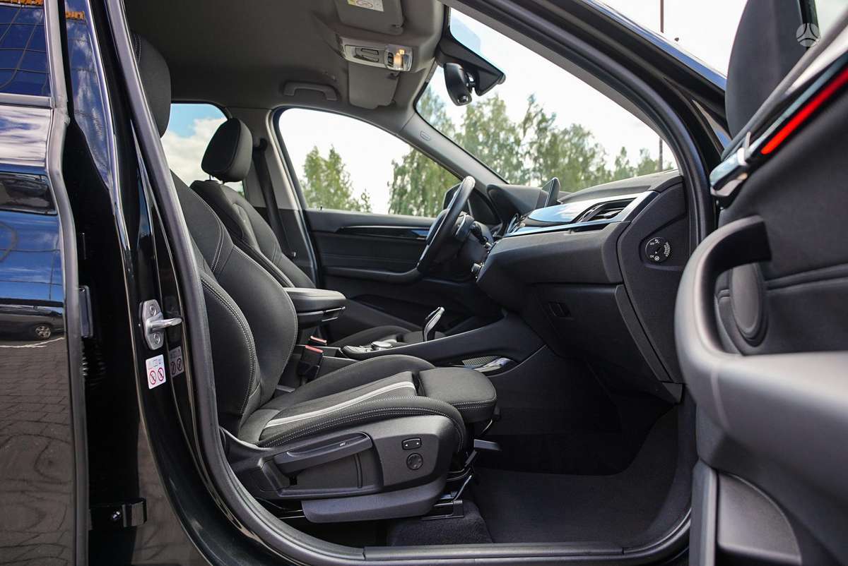 BMW X1, 2.0 l., Внедорожник / Кроссовер